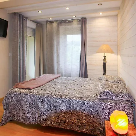 3 Bedroom Awesome In *