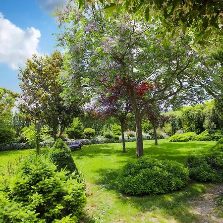 3 Bedroom Awesome In Chabrillan